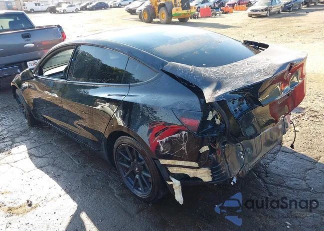 5YJ3E1EA3MF092105: 40359010