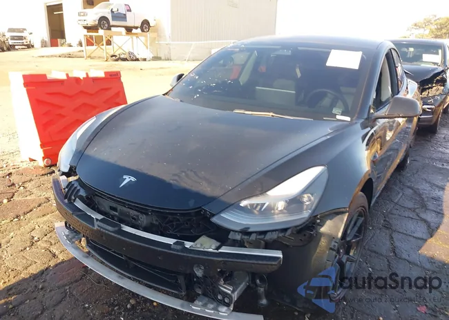 5YJ3E1EA3MF092105: 40359010