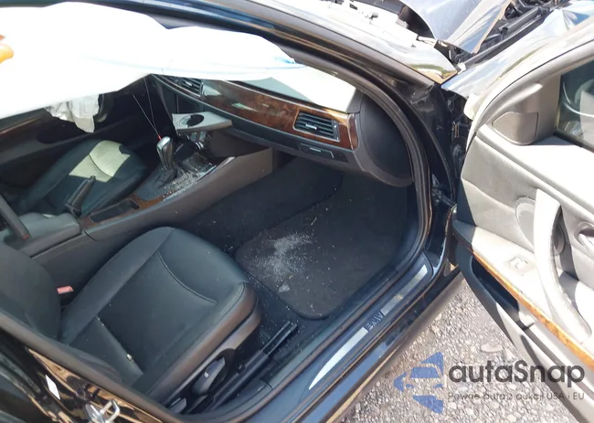 WBAPH5G59BNM77311: 40360904