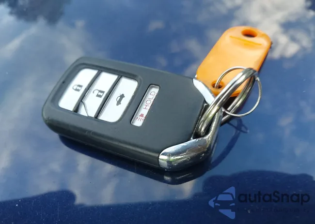 1HGCR3F86DA018912: 40367205