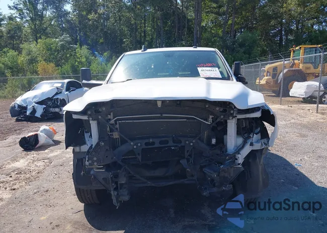 3C6UR4HJ5LG266505: 40368813