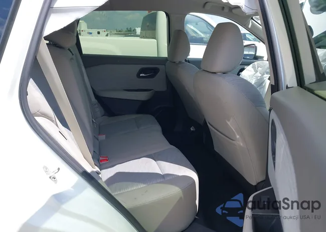 JN8BT3BA2PW419910: 40370365