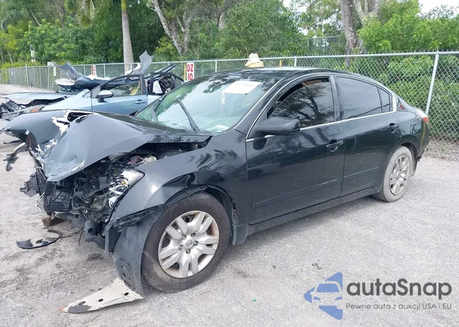 1N4AL21E39N499528: 40370685