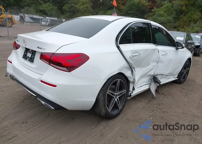 WDD3G4FB0KW032008: 40373446