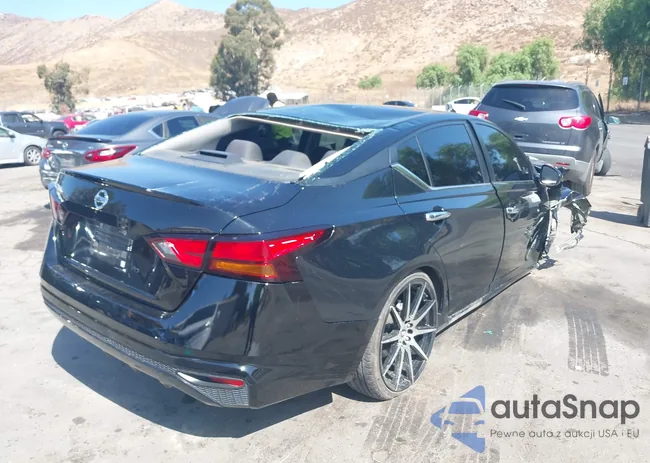 1N4BL4BV4NN409683: 40373901