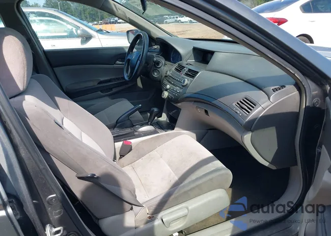 1HGCP26388A019120: 40375255