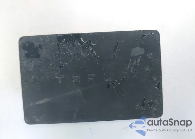 5YJ3E1EB9JF131915: 40374678