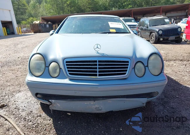 WDBLJ70G3XF087429: 40375438