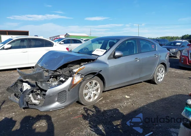 JM1BL1UF2C1629522: 40377963