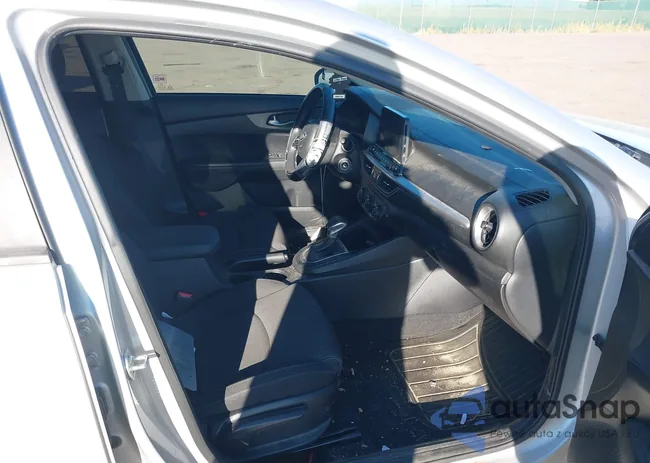 3KPF24AD6LE237911: 40377979