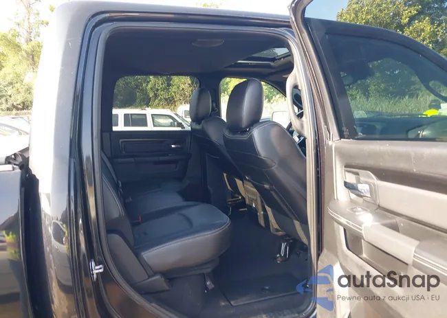 1C6RR7YT4JS204186: 40377581