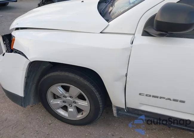 1C4NJCBA5FD219404: 40379041