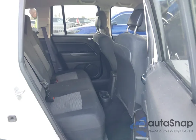 1C4NJCBA5FD219404: 40379041