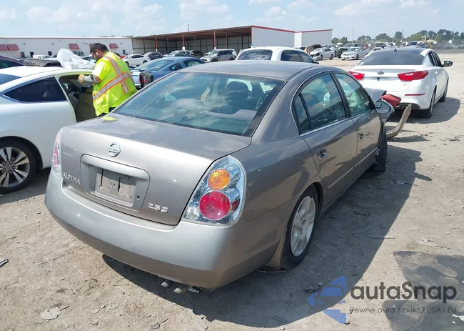 1N4AL11D44C174165: 40379892