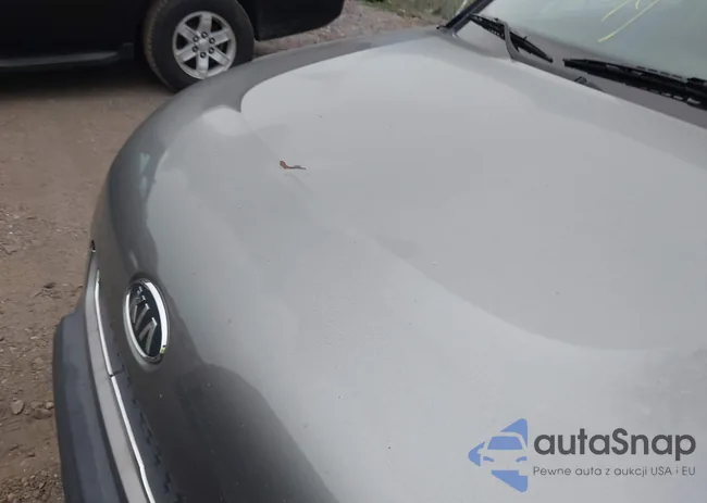 KNDJT2A25B7222499: 40381931