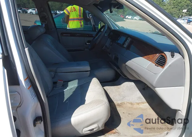 1LNHM81W41Y718531: 40386173