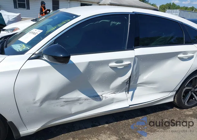 1HGCV1F4XNA072843: 40393652