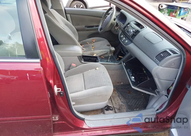 4T1BE32K95U005879: 40393748