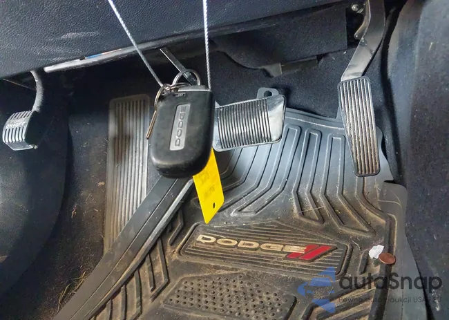 2C3CDXBG2KH709701: 40395302