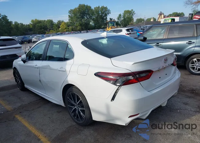 4T1G11AK7RU240889: 40395316