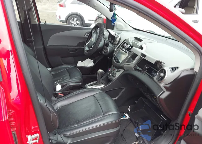 1G1JE5SB6E4193023: 40397955