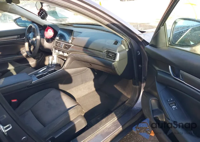 1HGCV1F14KA174690: 40398337