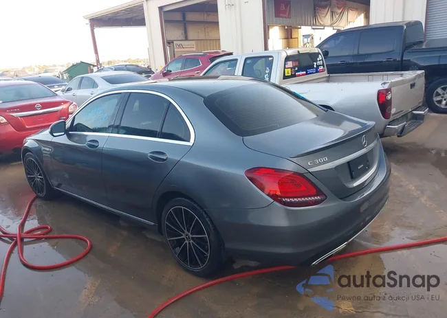 55SWF8DB1KU309644: 40400082