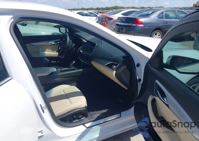 1G6DM5RK0M0114029: 40399668