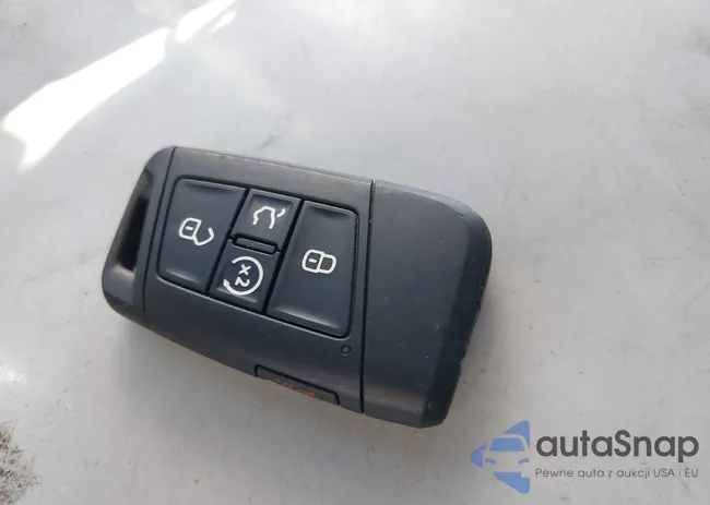 3VWEM7BU4RM006863: 40401215