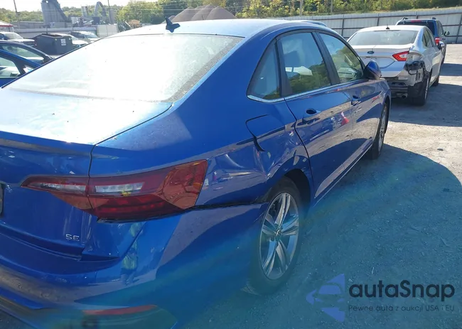 3VWEM7BU4RM006863: 40401215