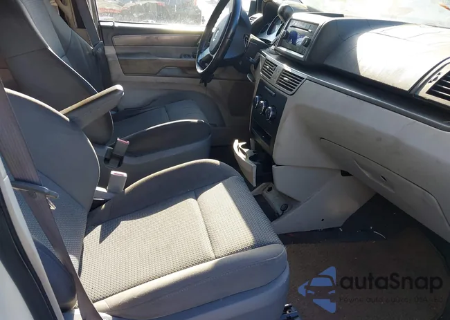 2V8HW44189R559153: 40401380