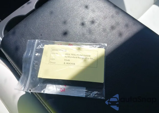 5YJ3E1EA7MF084492: 40402127