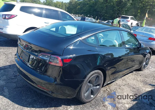 5YJ3E1EA7MF084492: 40402127