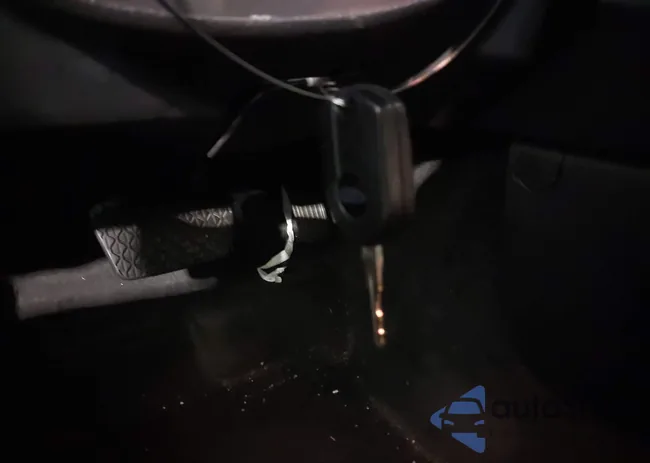 3FAHP0JA0CR229276: 40402784