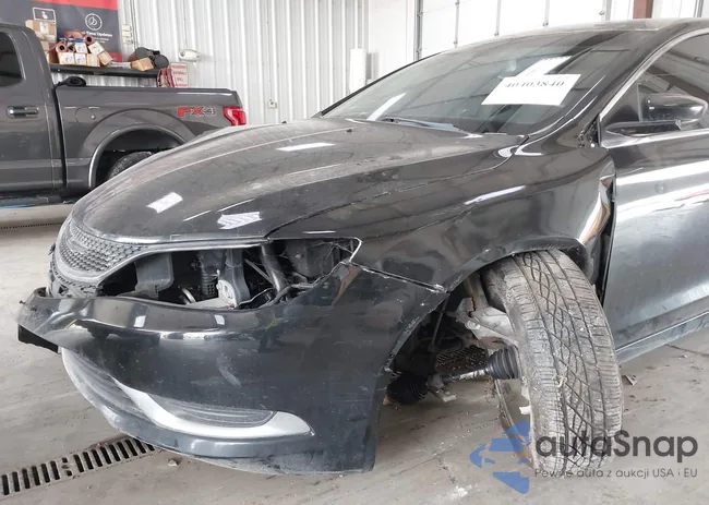 1C3CCCAB9GN107538: 40403840