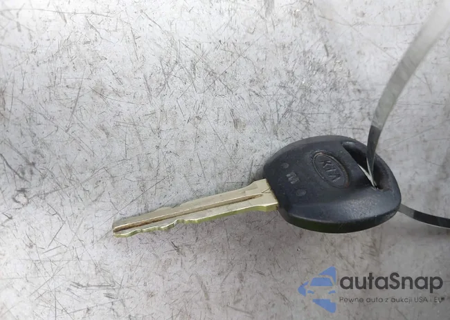 KNDMH4C71C6466256: 40404082