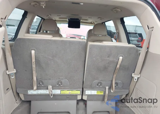 KNDMH4C71C6466256: 40404082