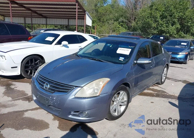 1N4BL2AP1BN462019: 40404341