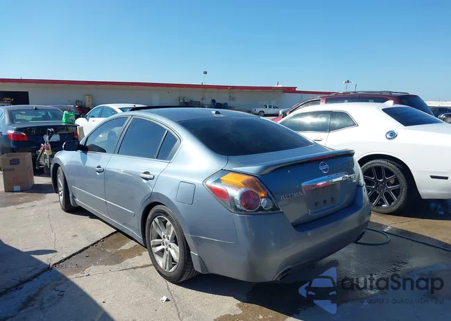 1N4BL2AP1BN462019: 40404341