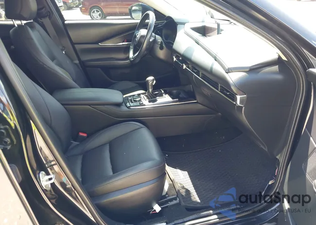 3MVDMBCM8PM502258: 40405041