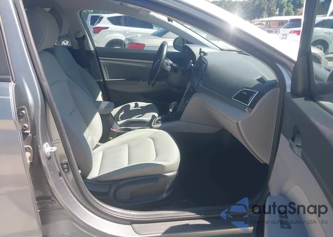 KMHD84LF7HU152780: 40405282