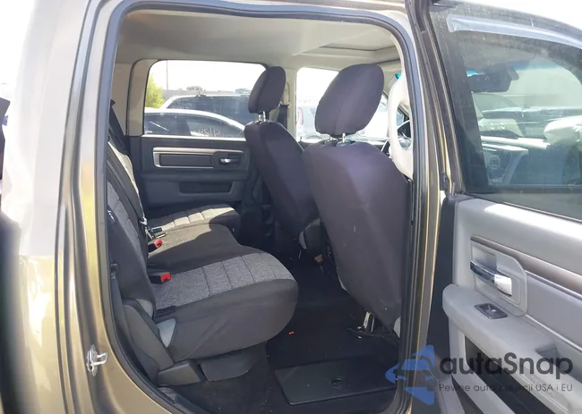 1C6RR7LT2DS579375: 40407105