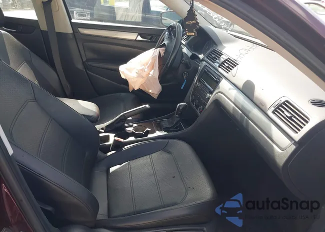 1VWAT7A37EC086679: 40407377