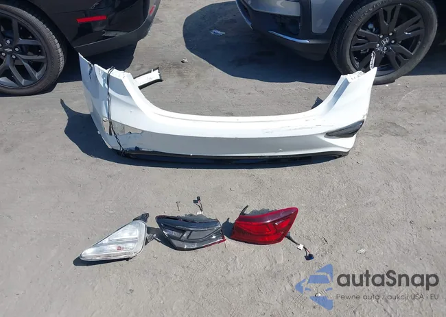 3KPF24AD6ME353076: 40407920