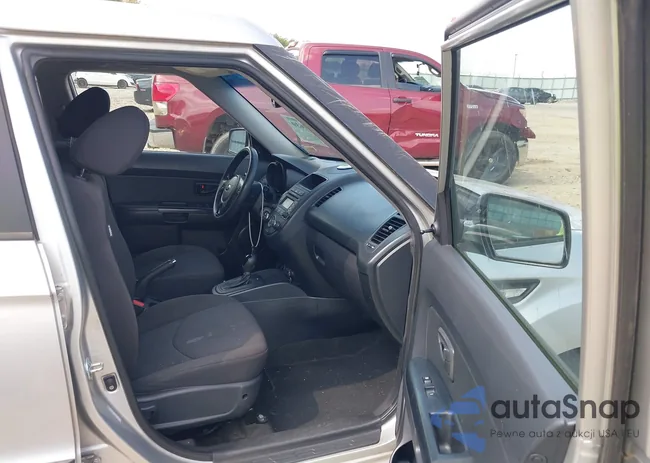 KNDJT2A56D7510173: 40407630