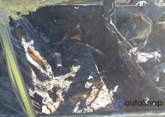 JTMZFREV4GD087144: 40409877