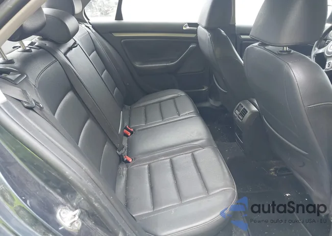 3VWAZ7AJ6AM122089: 40410120