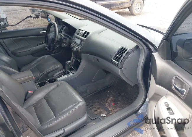 1HGCM568X7A210946: 40413275