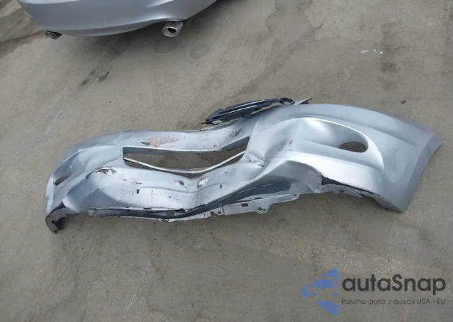 1HGCP3F89BA017823: 40412449