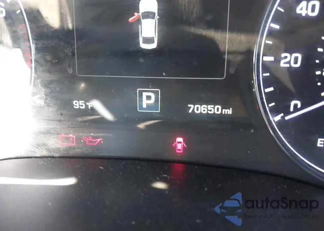 KMHGN4JE4HU193979: 40415811